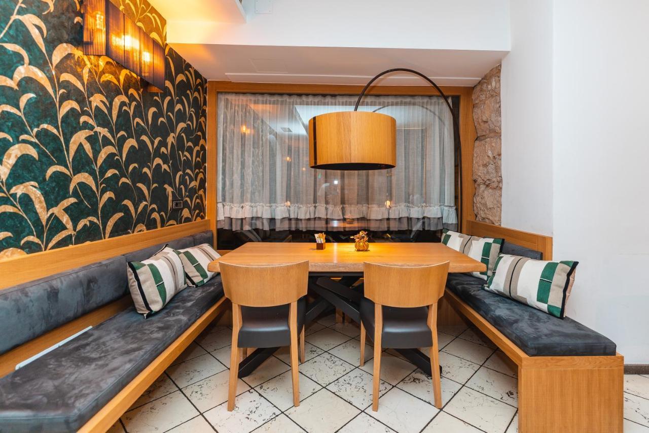Albergo Caffe Centrale Mezzocorona Luaran gambar