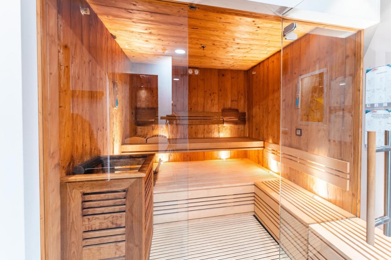 Albergo Caffe Centrale Mezzocorona Luaran gambar