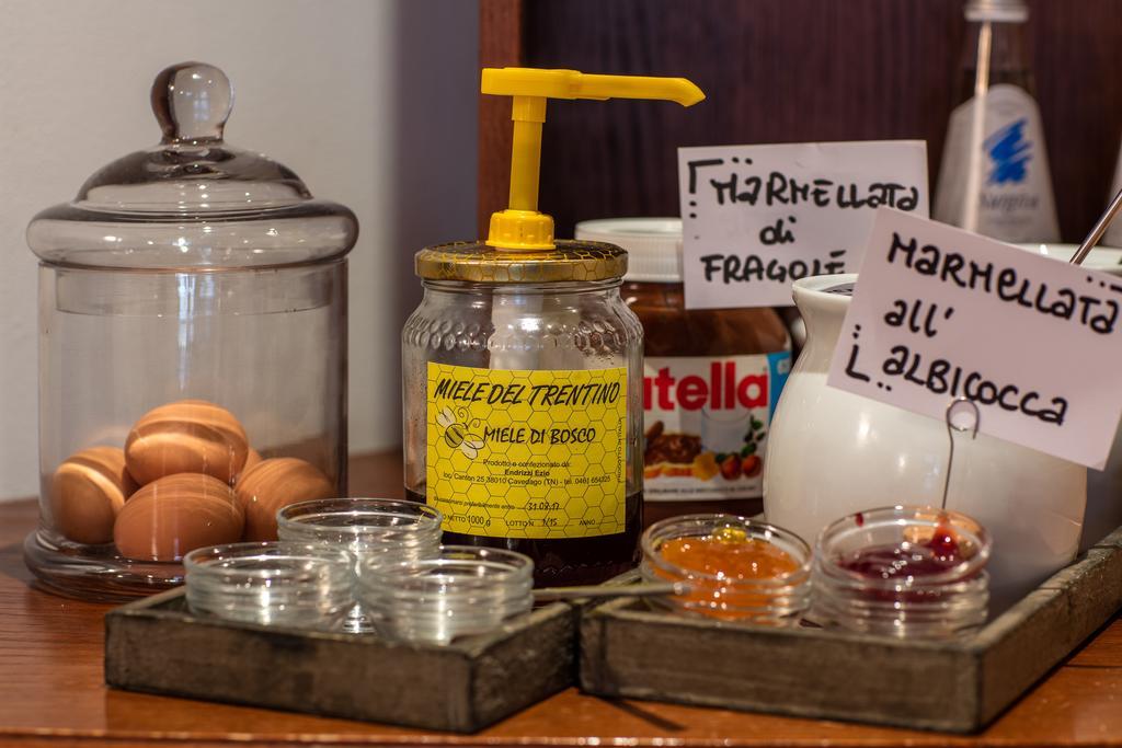 Albergo Caffe Centrale Mezzocorona Luaran gambar