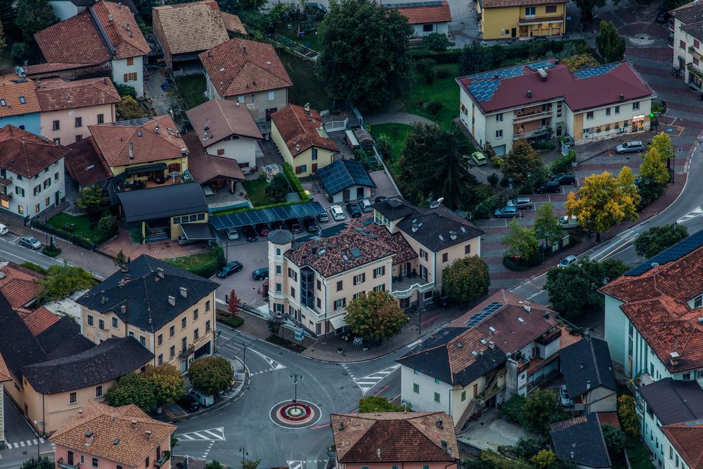 Albergo Caffe Centrale Mezzocorona Luaran gambar